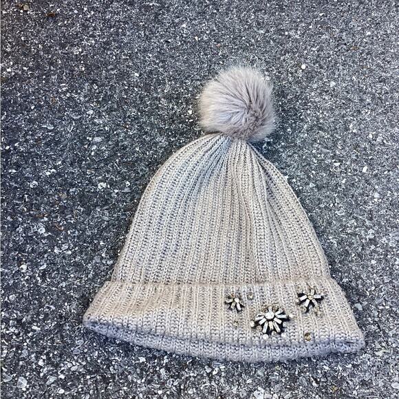 Women Hat by Victoria Secret beanie - Picture 1 of 3